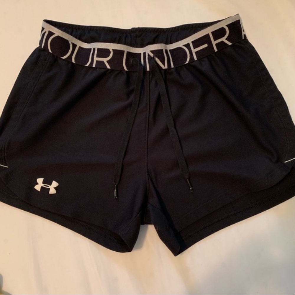 Under armour loose black shorts
